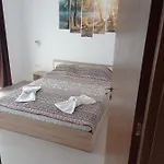 шошови Guest house 4*
