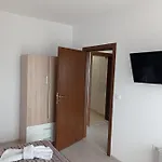 шошови Guest house 4*